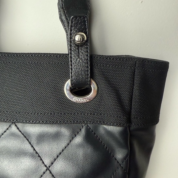 Chanel Black Quilted Leather Tote - Picture 7 of 10